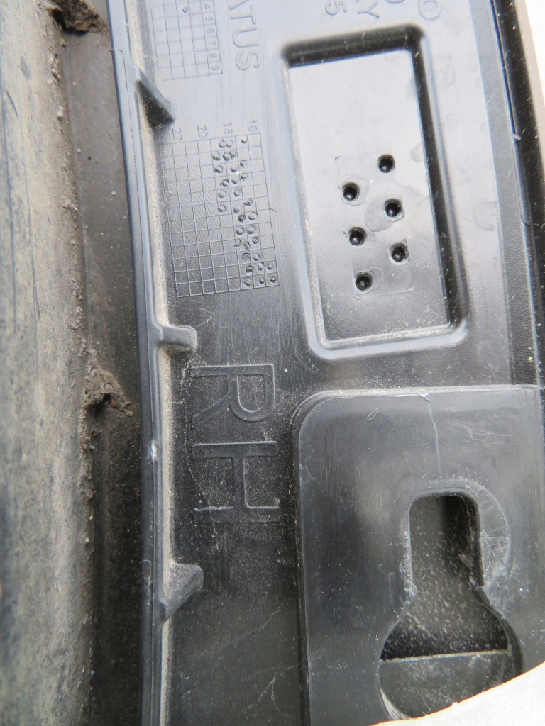 фото №12, Volvo xc40 ii правая молдинг крыла задняя