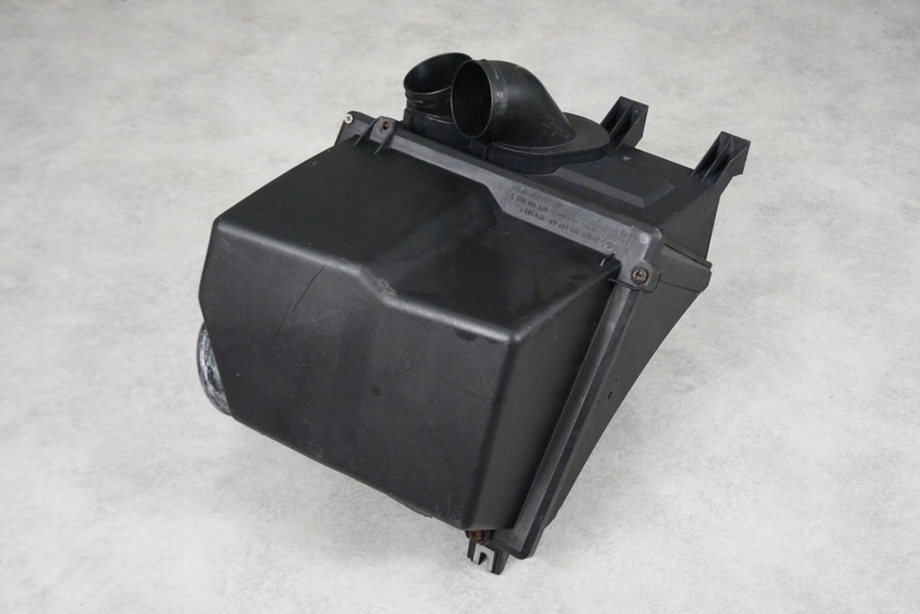 фото №5, Корпус фільтра повітря audi a8 d2 94-99 2.8