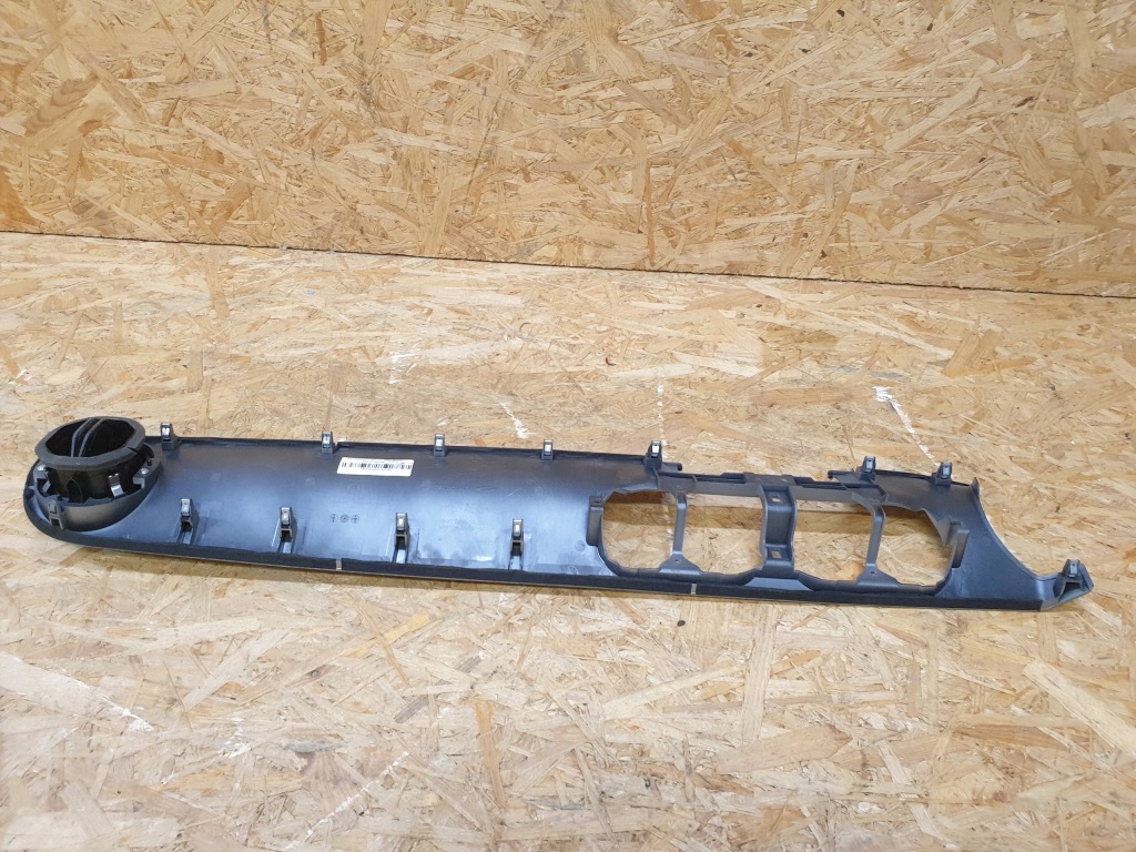 фото №6, Mercedes x-klasa w470 молдинг панелі решітка обдув 68410-5xa1a