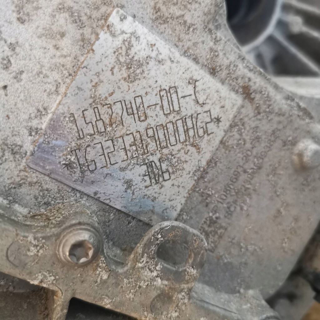 Tesla model y двигун привід електричний задній 1587740-00-c в Україні