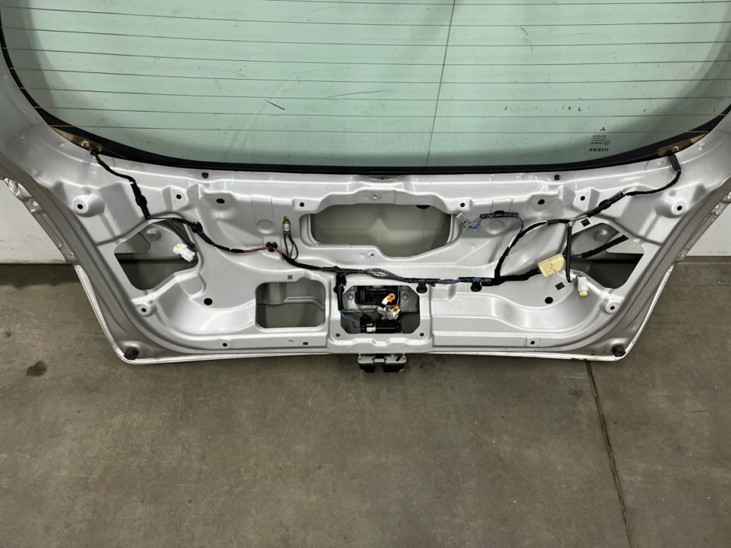 фото №14, Крышка багажника багажника mitsubishi colt vi 6 z30 3d 04-12r.