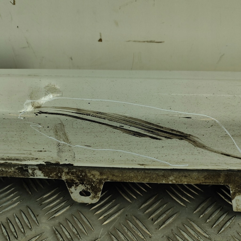 фото №7, Bmw 4 f32 f33 2014 правая сторона порог