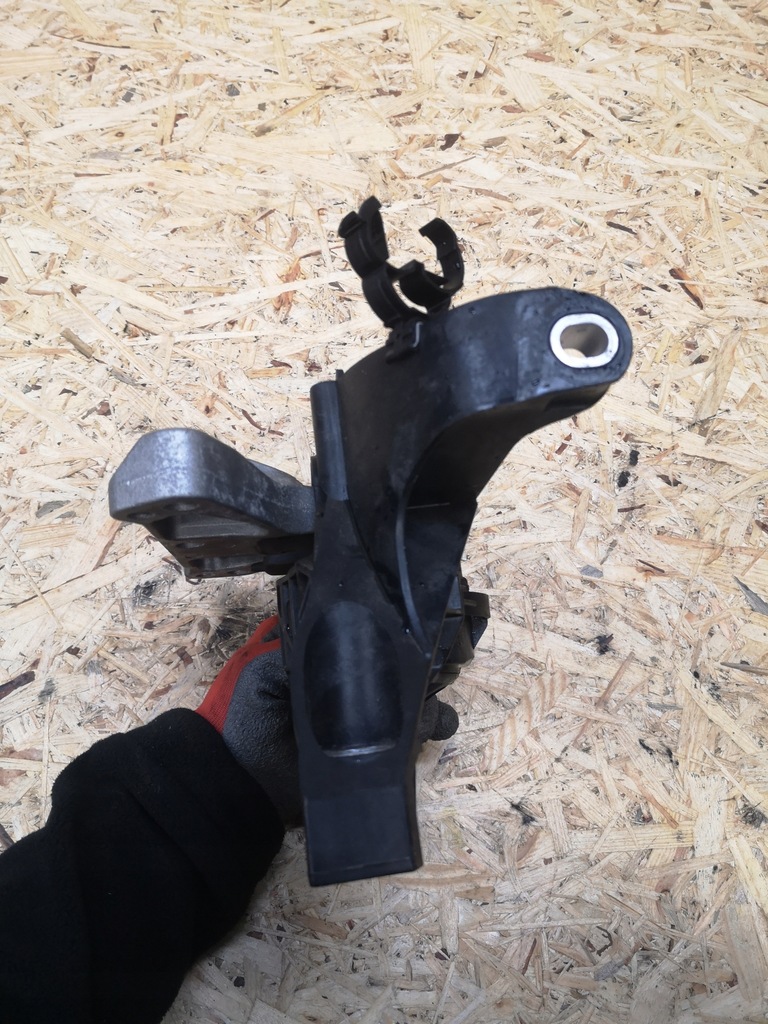 фото №5, Peugeot rifter berlingo iv кронштейн подушка двигателя 9820297580 1.5 hdi