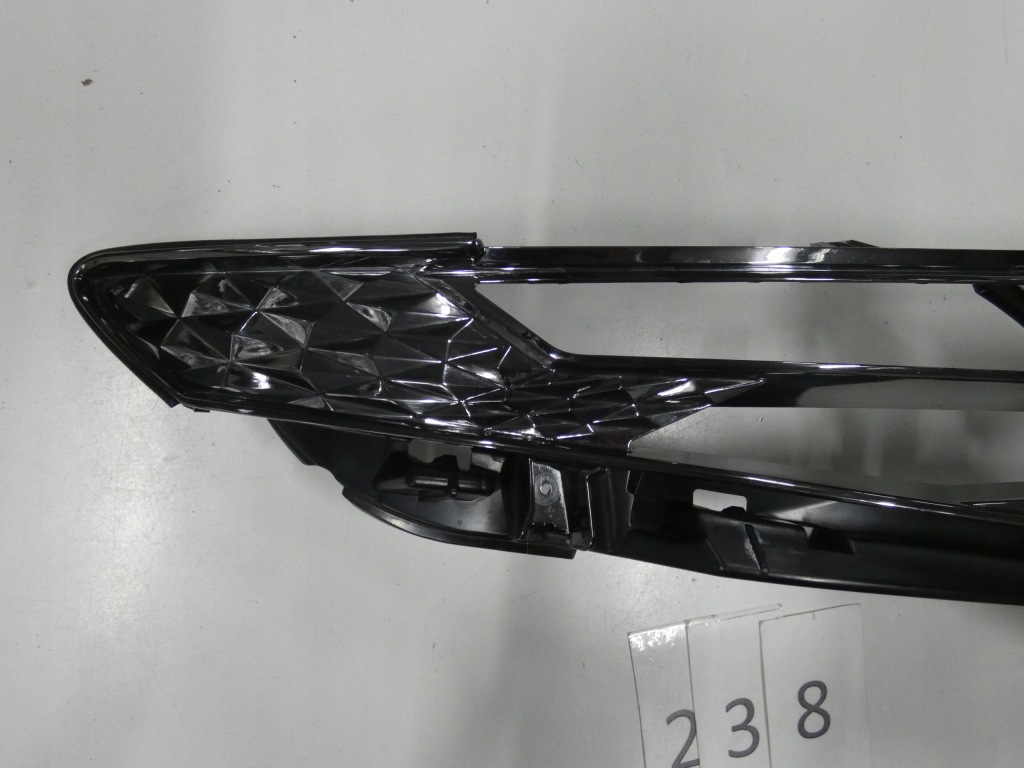 Решітка бампера, рамка фари передньої hyundai tucson iv n- line 238. Доставка