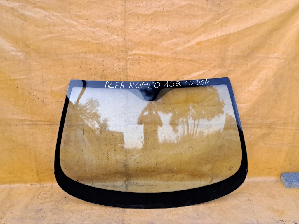Стекло передняя лобовое alfa romeo 159 sedan 2005-2011r . Оригинал