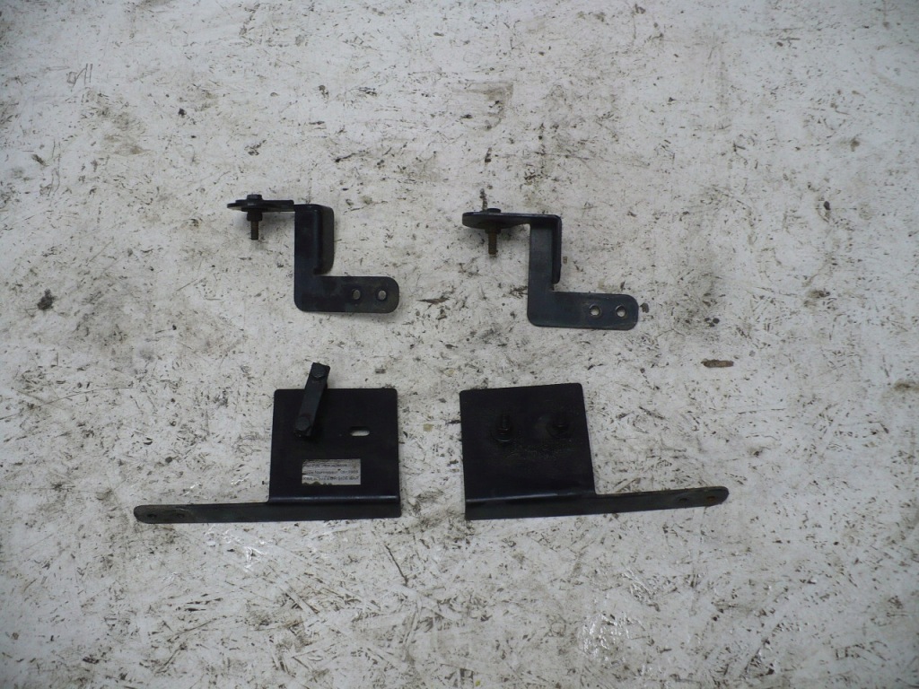 Трубопровід труби перед поріг пороги правий лівий duster i комплект кріплення Оригінал