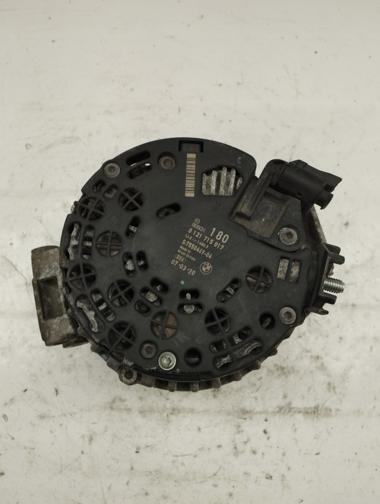 Купити Bmw e87 генератор 0121715017