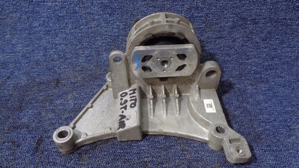 фото №1, Кронштейн подушка двигателя alfa romeo mito 0.9 t-air