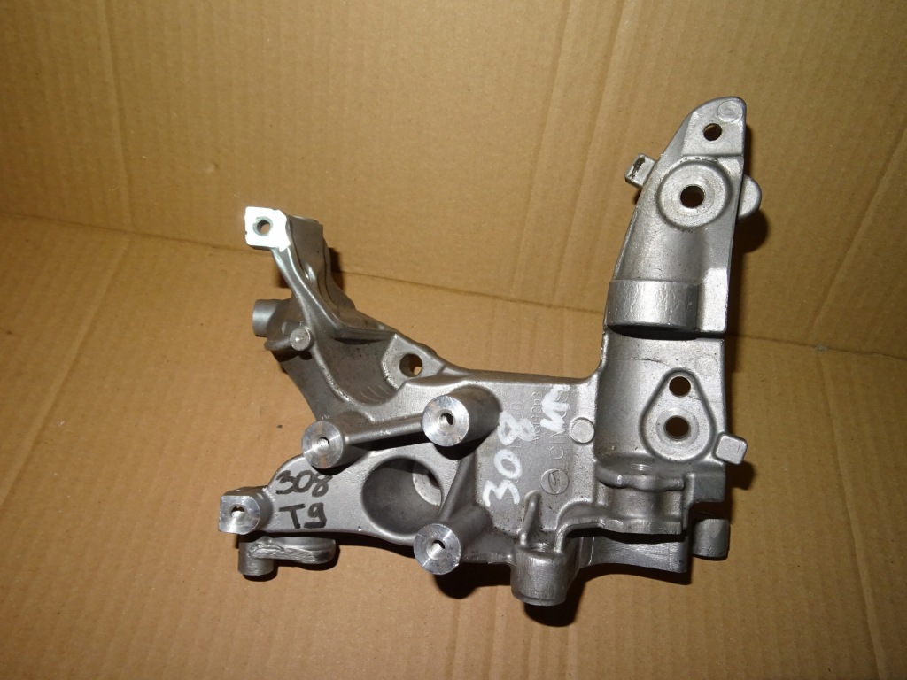 Купити Peugeot citroen 1,6 hdi кронштейн кронштейн генератора