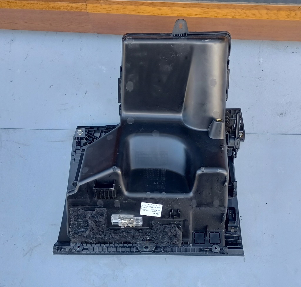 фото №7, Бардачок панели пассажира skoda fabia iii 6v1857097q