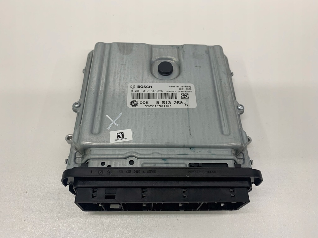 фото №1, Bmw f10 f11 бортовий комп'ютер двигуна 8513250
