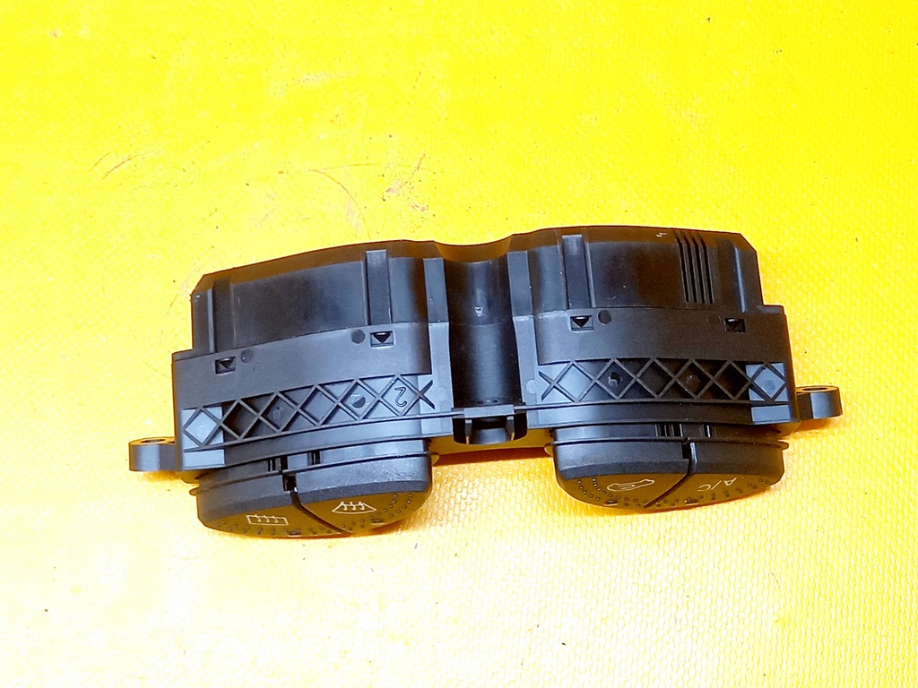 фото №6, Панель кондиционер focus mk1 99-04r 98ab19a945cf