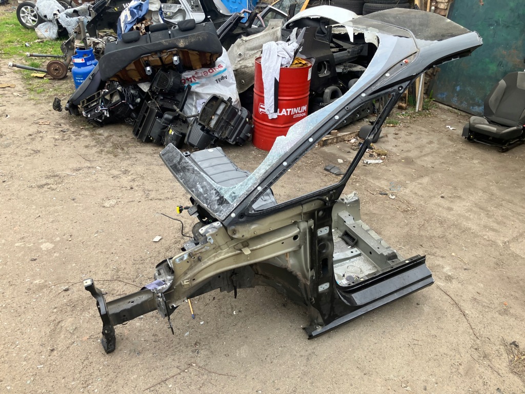 фото №1, Четверть перед передняя левая citroen c4 picasso ii 13-19r короткий