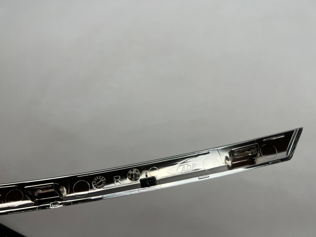 фото №8, Renault twingo iii 3 lift 2018 - молдинг хром бампер задня правий 850760195r