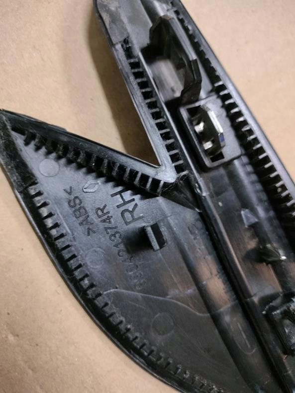 фото №8, Молдинг крила перед права хром renault captur ii оригінальний номер