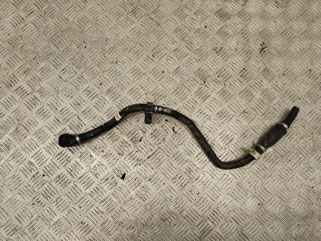 Купить Bmw u11 пабтрубок  шланг воды 8478459