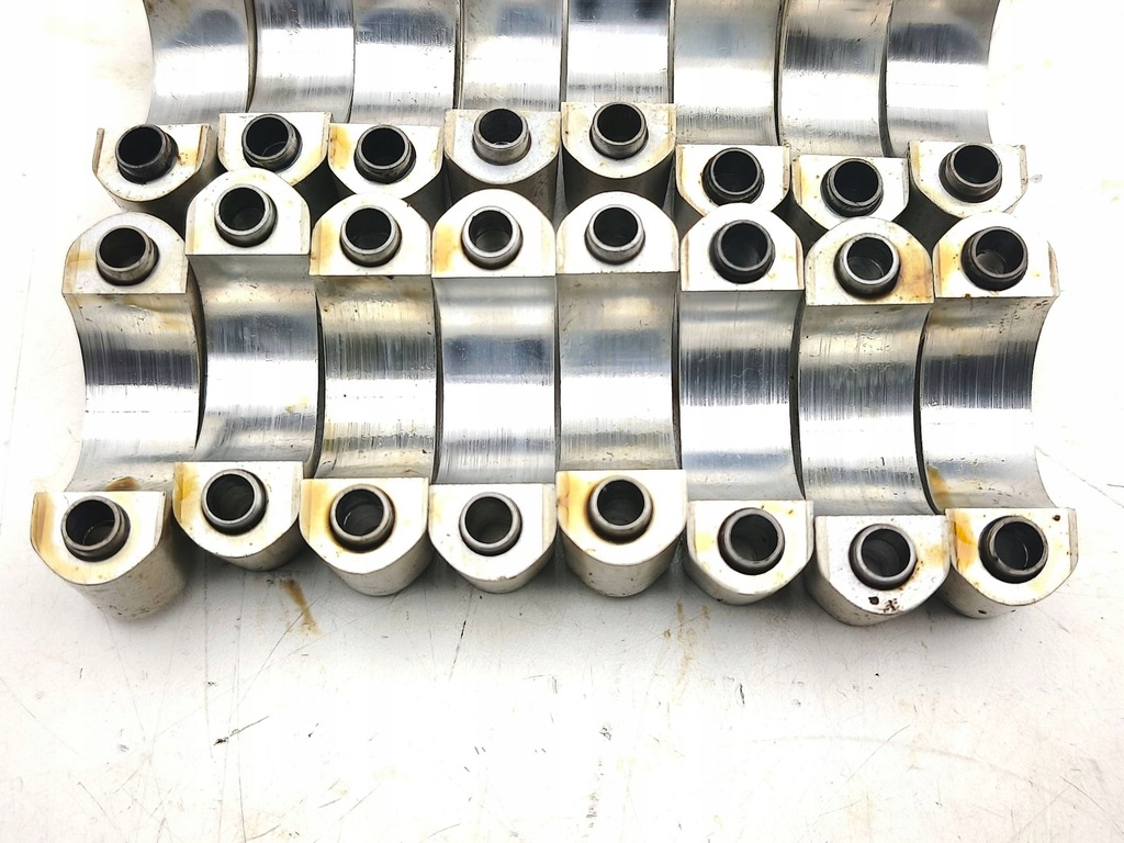 фото №10, Maserati quattroporte 2004 опора вала распределительного вала