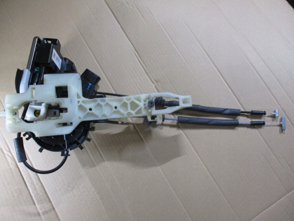 фото №1, Замок двері лівий перед elantra v 16r europa