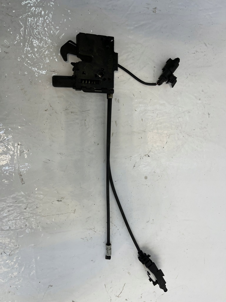 фото №1, Vw audi замки капот 8s0823509b