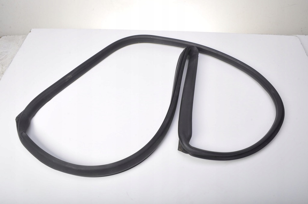 фото №1, Maserati ghibli iii прокладка дверь правый перед