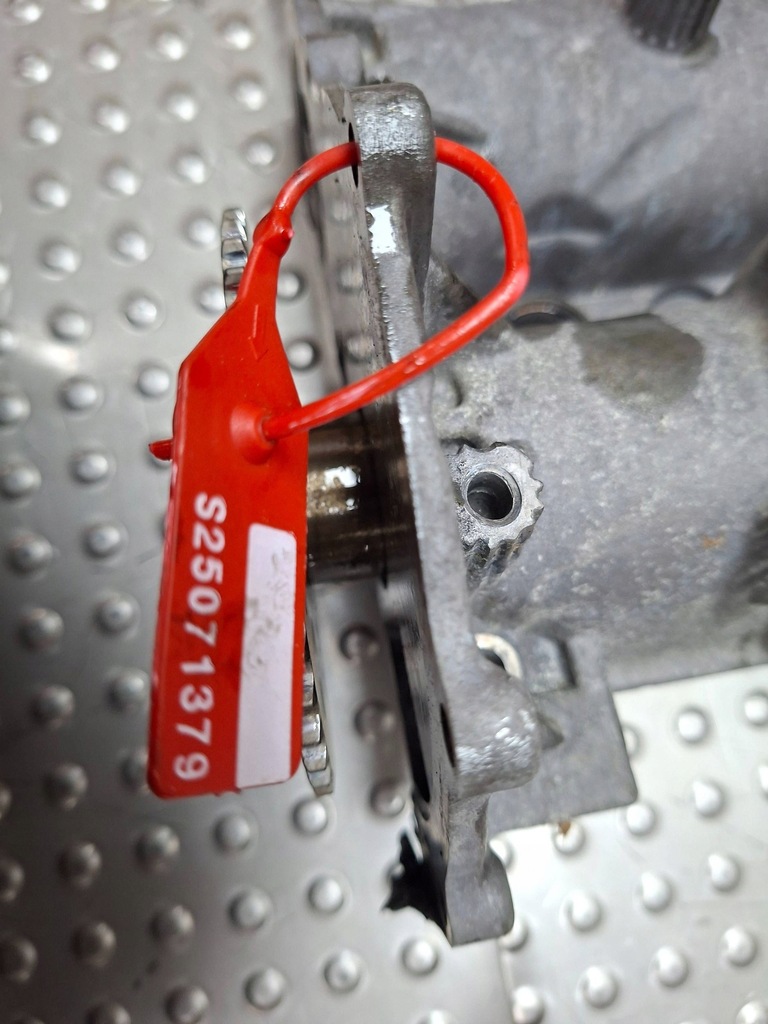 фото №7, Крышка клапанов валы 55193272 fiat punto evo 1.3 mjet euro 5 2009-