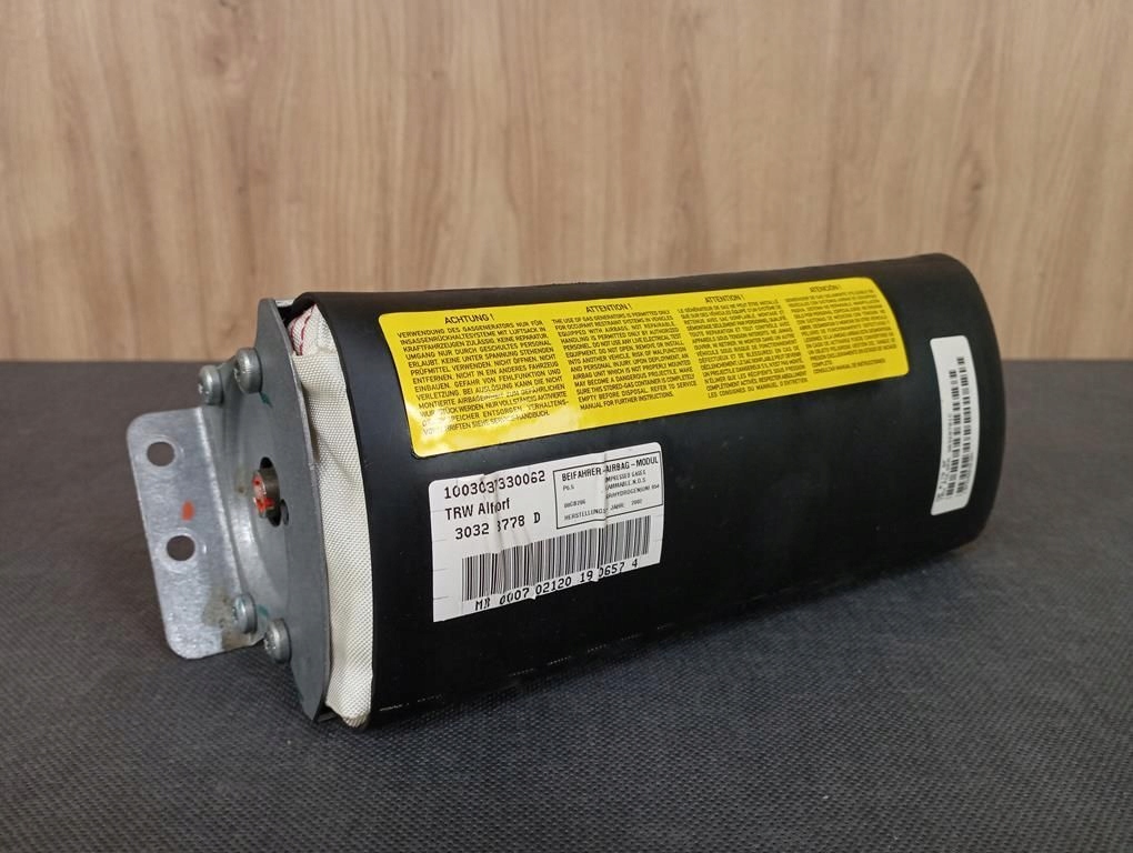 фото №1, Mercedes slk r170 lift подушка консоли пассажира a1708600705