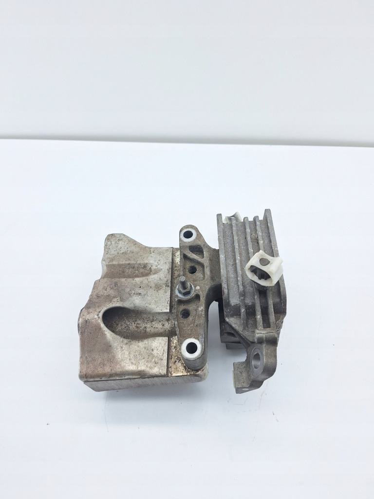 фото №1, Mini cooper f56 1.6 бензин кронштейн подушка двигуна 6875628