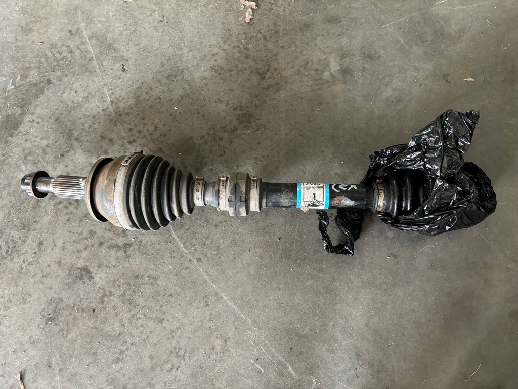 фото №1, Lexus nx 300h 2015-20 приводной вал правая передняя перед 2.5b гибрид 4341078010