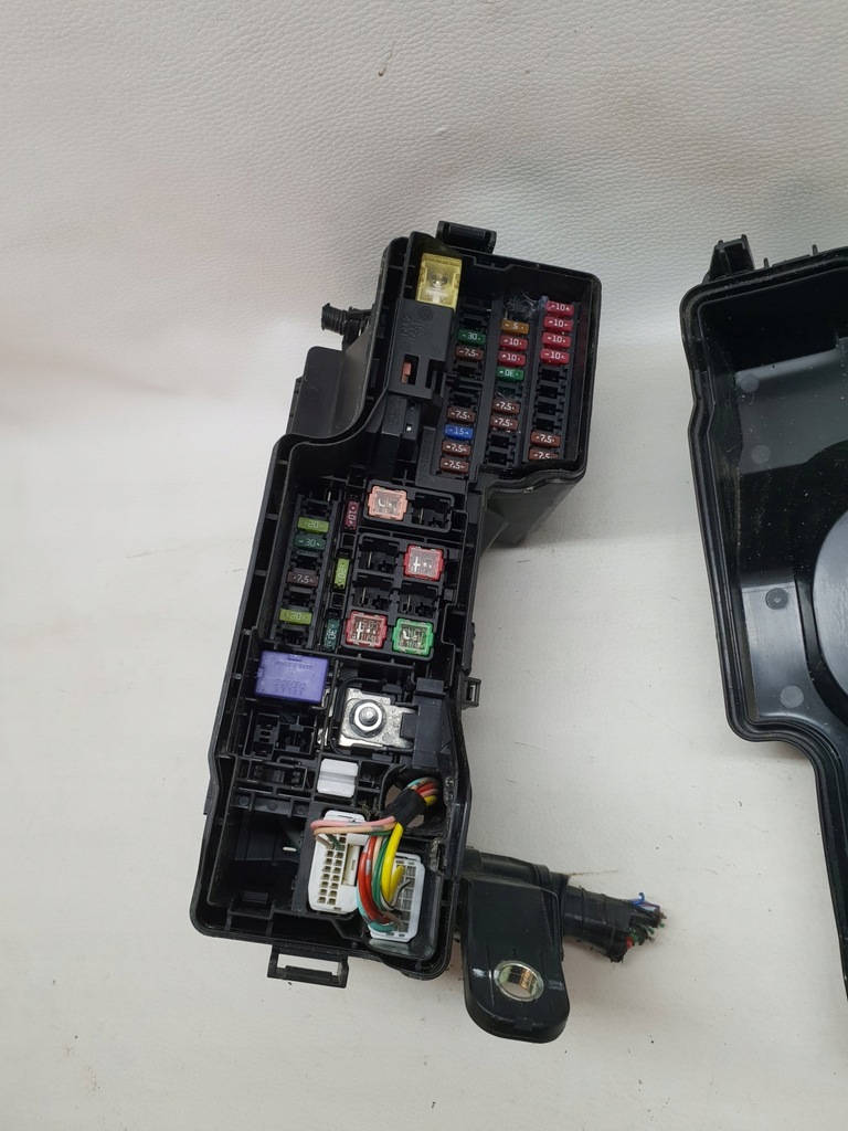 фото №6, Citroen c1 aygo peugeot 108 корпус запобіжників