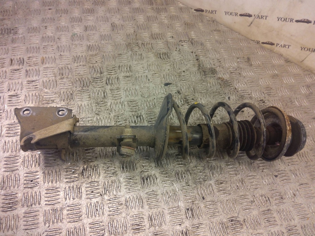 Амортизатор передний перед сторона правая dacia duster 2 543029903r с Разборки