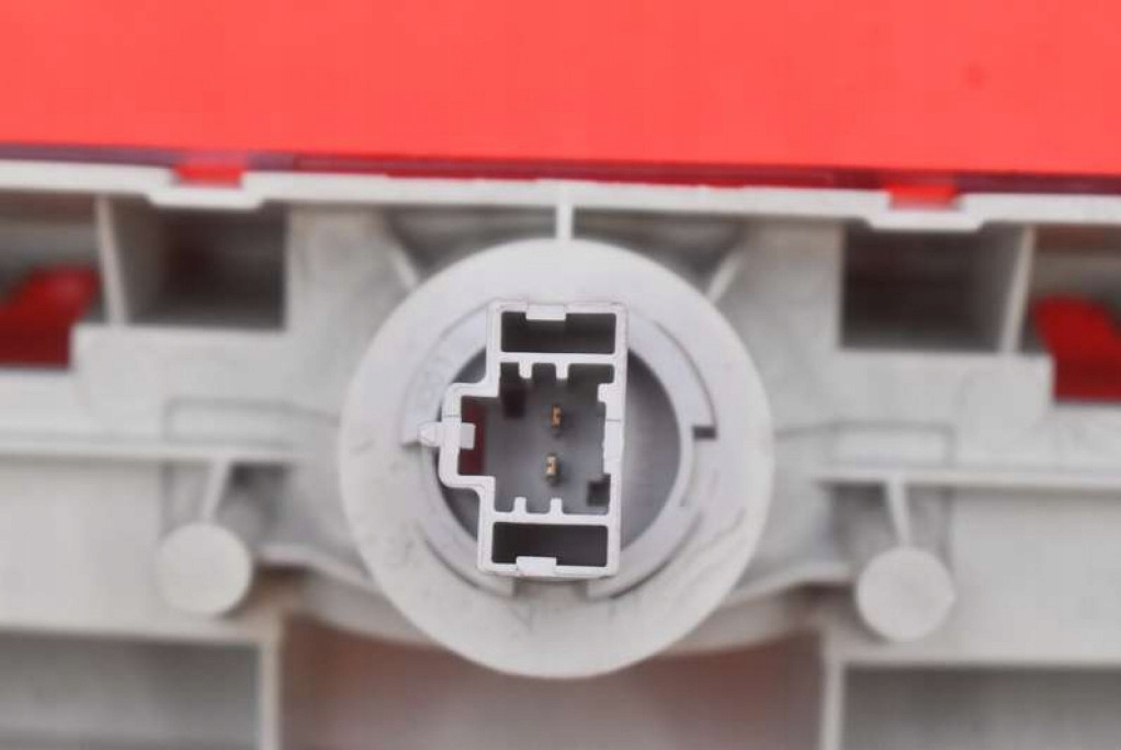 фото №8, Свет стоп-сигнал стоп bbm551580 mazda 3 2 ii bl sedan 09-13