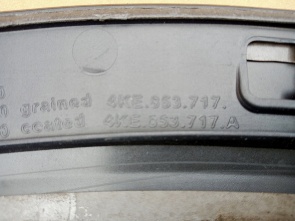 фото №8, Audi e tron левая молдинг крыла перед 4ke853717a