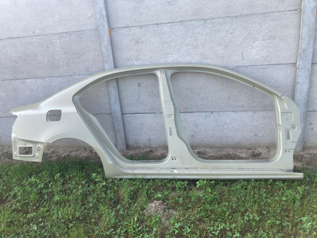 фото №1, Обшивка праве vw jetta 5c6 5c6809606a