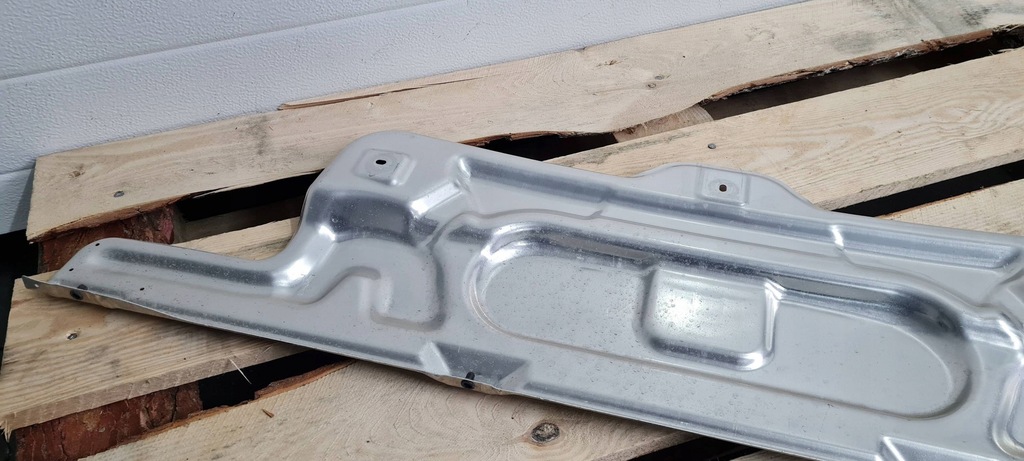 фото №12, Sq8 4m rsq8 q8 защита тепловая выхлоп бампера задняя 24r 4m8807329r