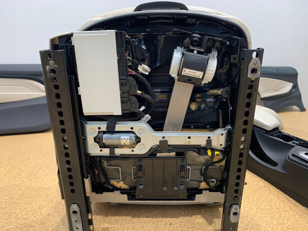 фото №12, Bmw 4 cabrio f33 сиденья обшивки салон полный uk