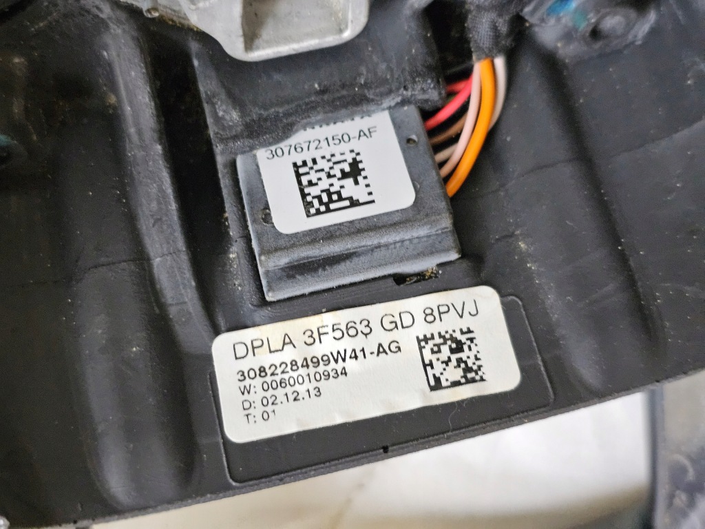 Повітропровід шкіра мультифункція range rover l494 sport dpla-3f563-gd Недорого