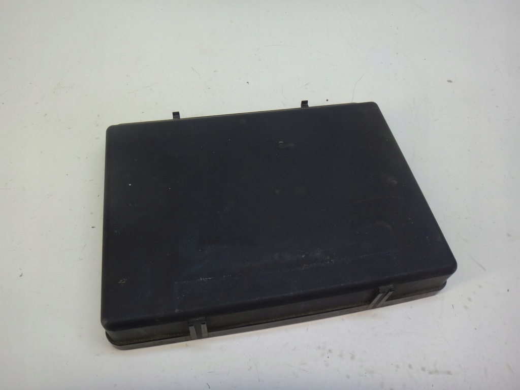 фото №1, Кришка запобіжників перед bmw e34