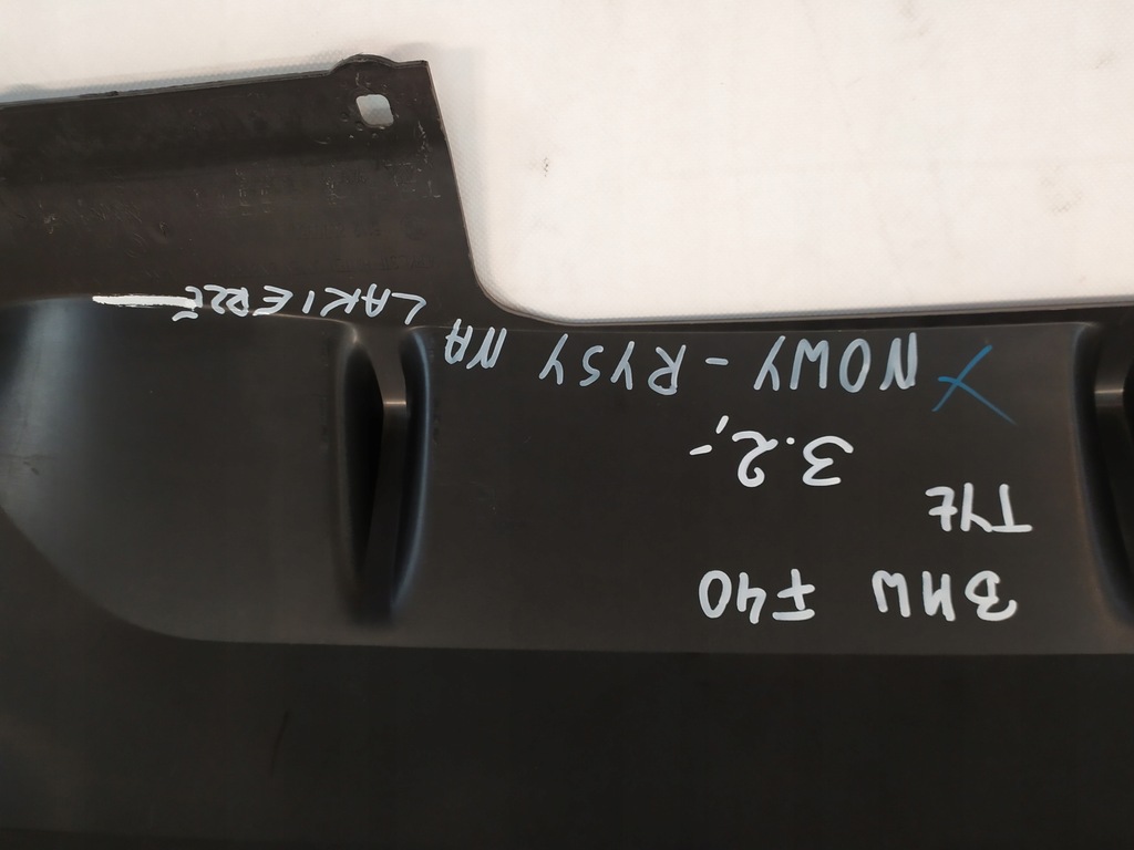 фото №8, Спойлер бампера задня bmw 1 f40