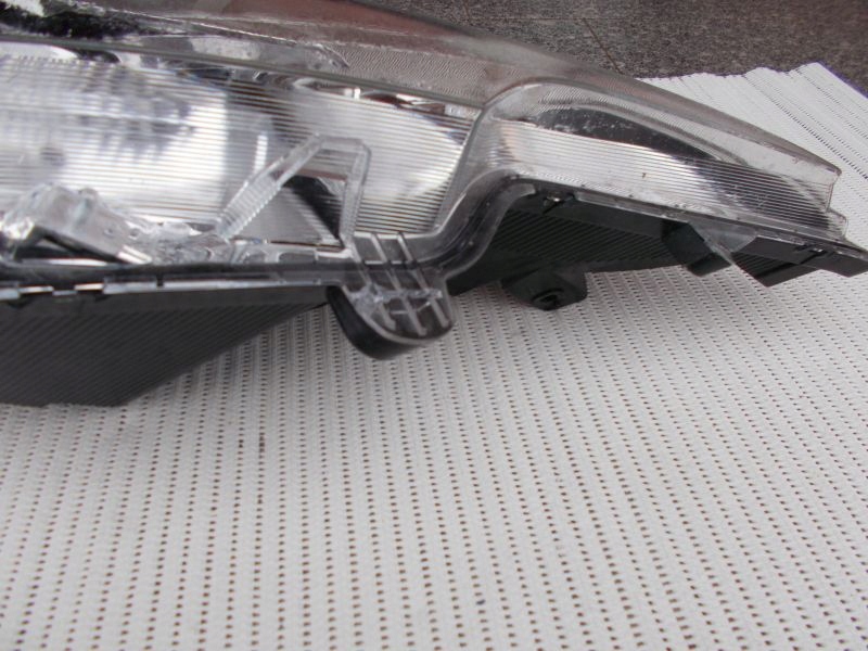 фото №6, Mitsubishi space star 2020- передняя правая лампа