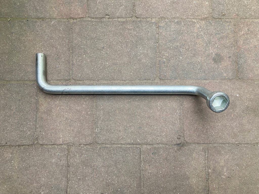 фото №1, Iveco daily vi ключ 24 do kół solidny оригинал