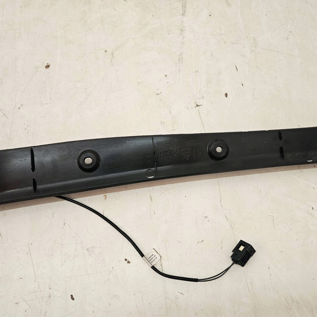 фото №10, Датчик крышки багажника правая tesla model x plaid 2022r 1056300-00-d