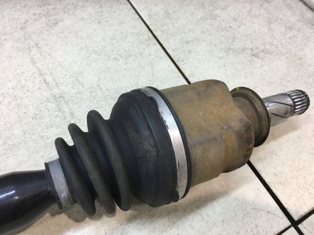 Привідний вал права довга opel corsa d 1.3 cdti Зі Шроту