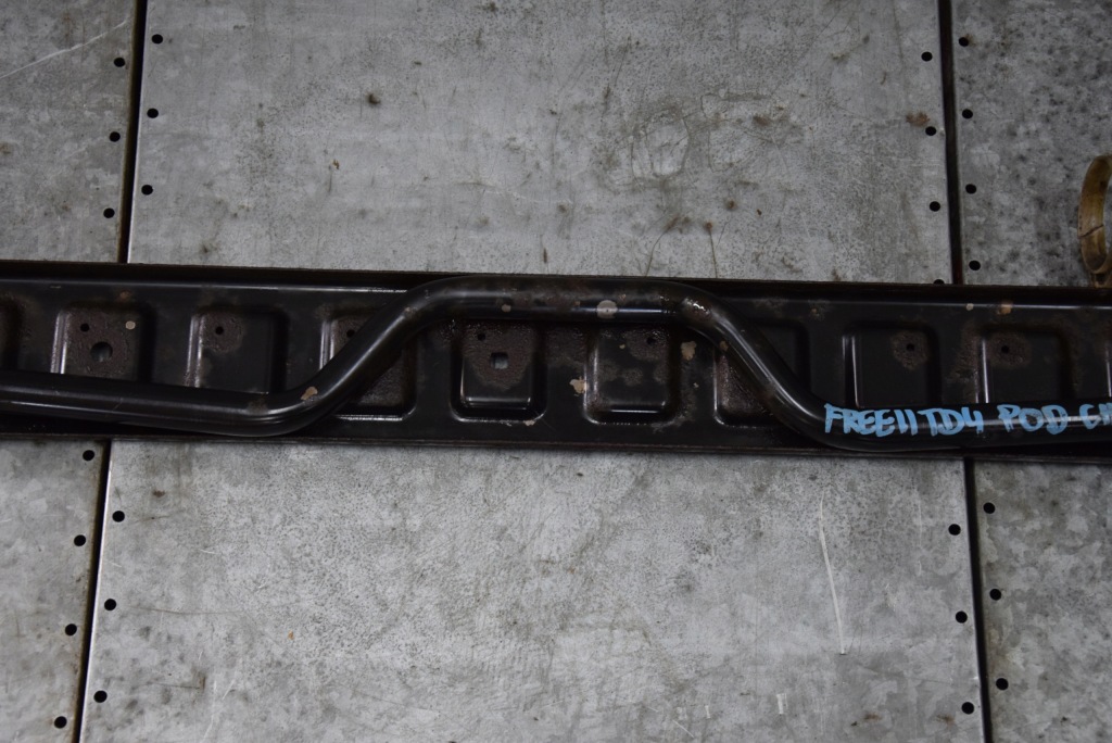 фото №3, Land rover freelander ii 2,2 td4 балка pod радиатор опора