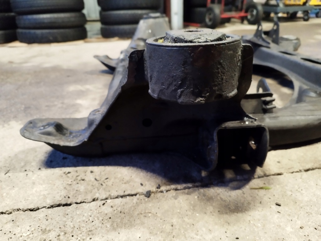 фото №7, Audi q7 4l 06r 3.0 tdi bug uk подрамник подрамник перед 7l0499311c