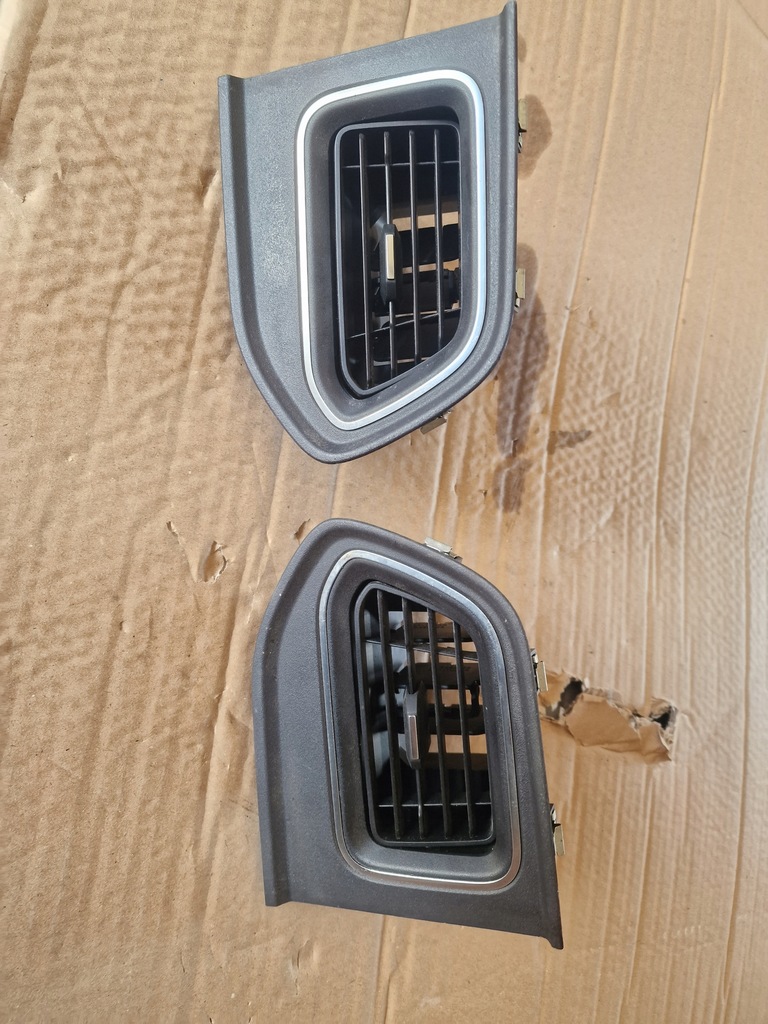 фото №1, Решітка обдув права renault master iv 682608971r