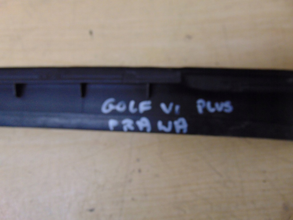 фото №12, Молдинг стекло лобовое сторона правая vw golf vi plus 5m0854328