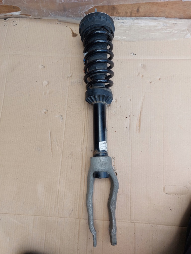 фото №1, Velar l560 амортизатор правий перед j8a2-18b036-bb 19r