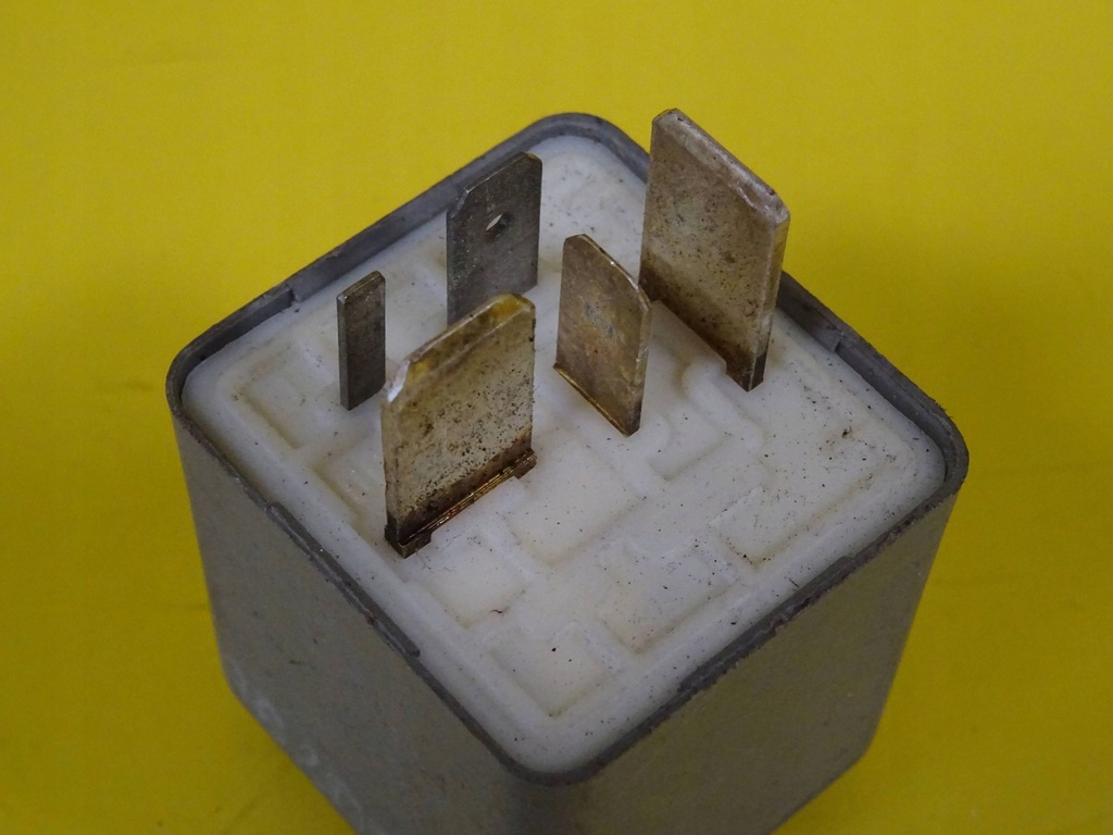 фото №5, Реле audi a4 b6 4d0951253 nr251