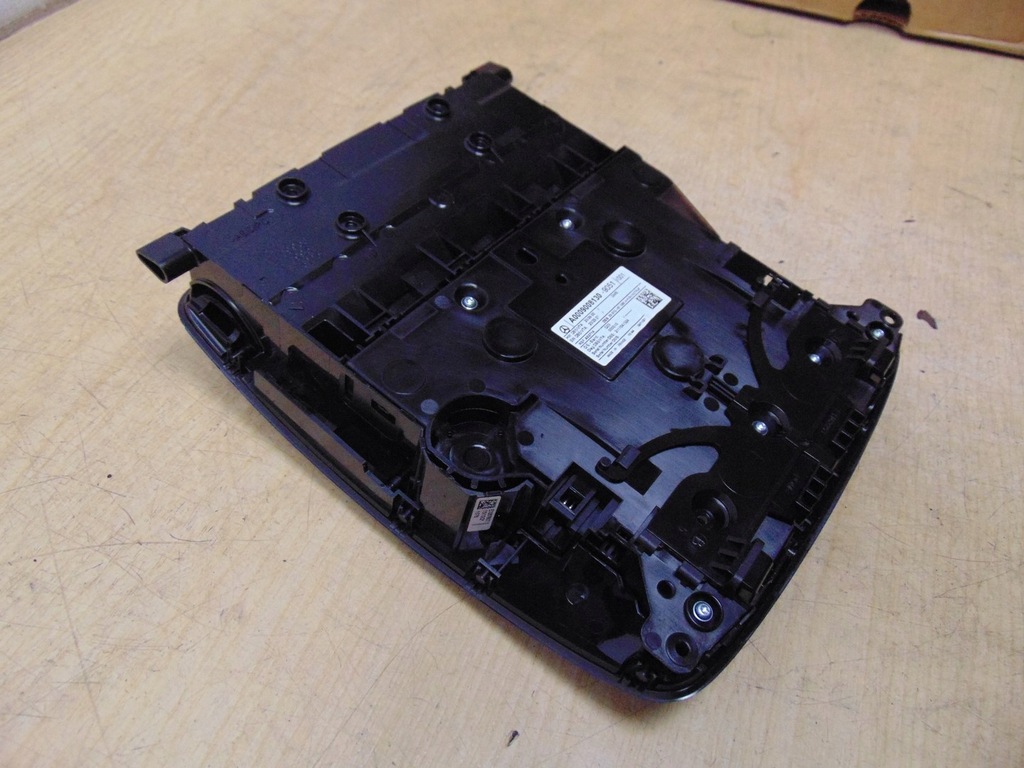 фото №8, Лампа освещение салона кабины панель sos mercedes w177 a0009008130