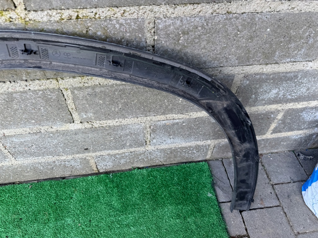 фото №9, Mercedes glb x247 w247 молдинг крыла левая передний eu org a2478857902
